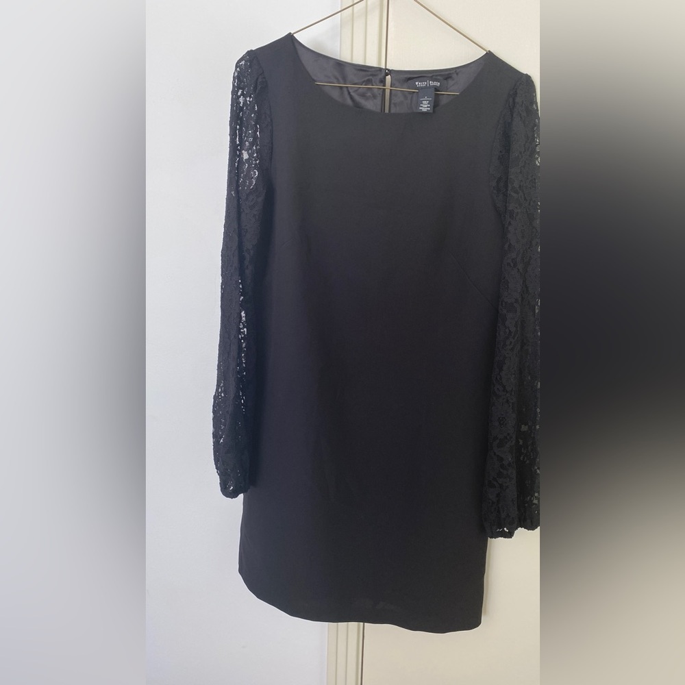 White House black market long sleeve lace,size 6